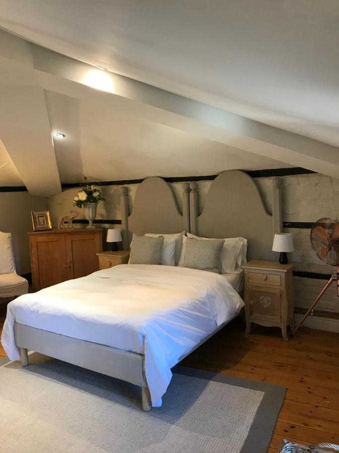 The Clockhouse Apartment Old Windsor Luaran gambar